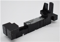 Chassis block (with decoder socket) for Class 08 Branchline model number 32-100.  our old part number 100-004